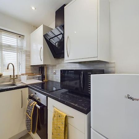 Fabulous Quiet Chelmsford Apartment - Free Parking 외부 사진