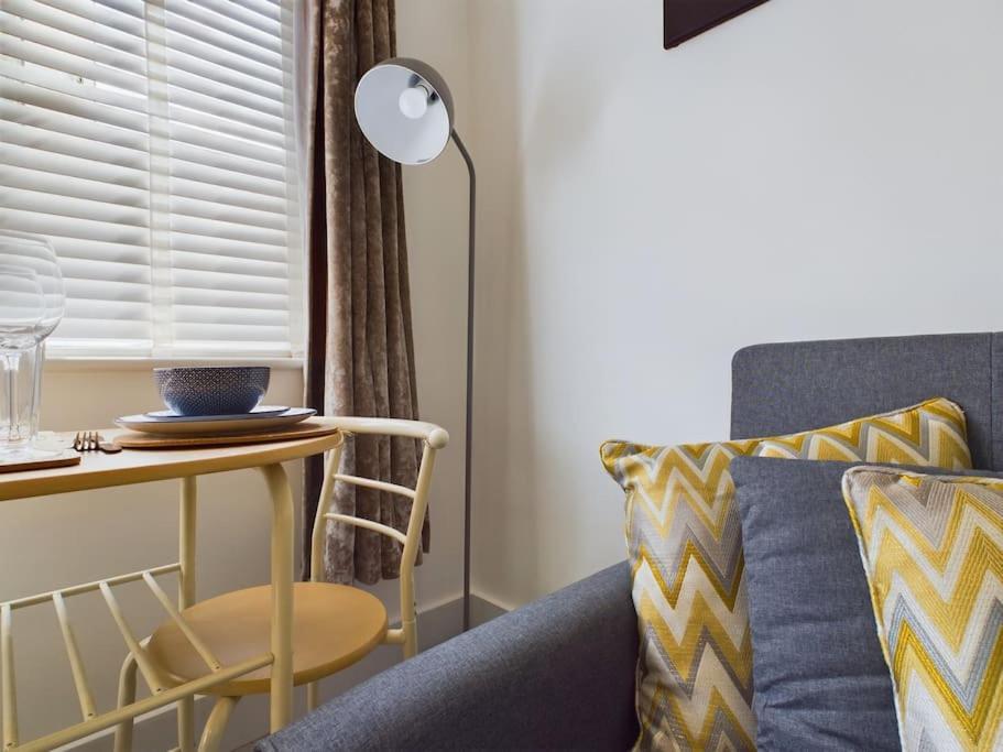 Fabulous Quiet Chelmsford Apartment - Free Parking 외부 사진