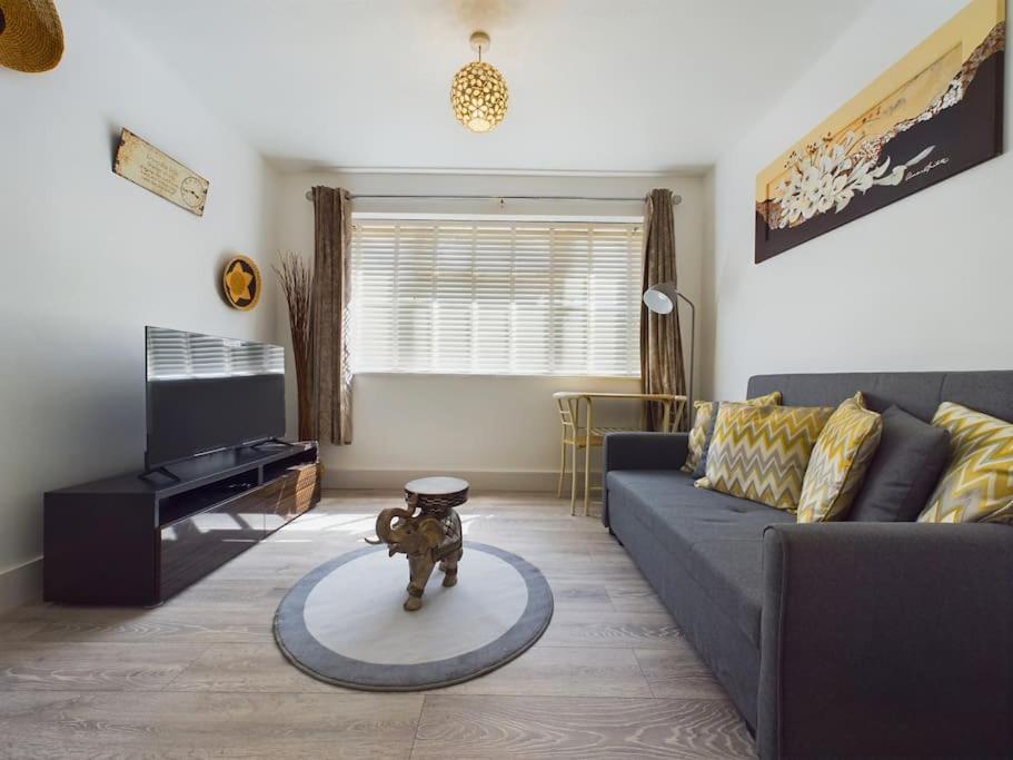 Fabulous Quiet Chelmsford Apartment - Free Parking 외부 사진