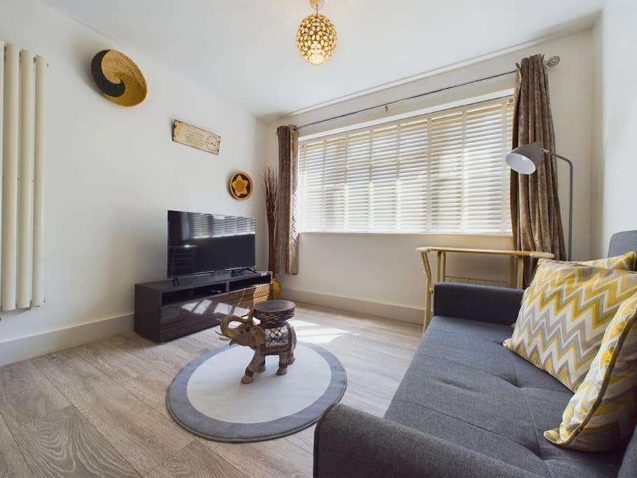 Fabulous Quiet Chelmsford Apartment - Free Parking 외부 사진