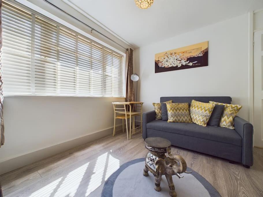 Fabulous Quiet Chelmsford Apartment - Free Parking 외부 사진