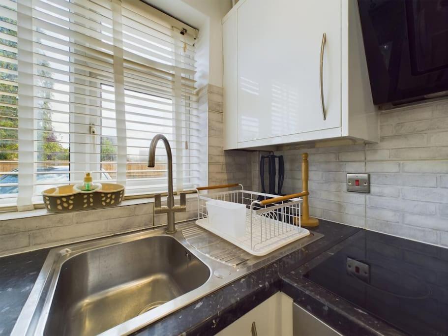 Fabulous Quiet Chelmsford Apartment - Free Parking 외부 사진
