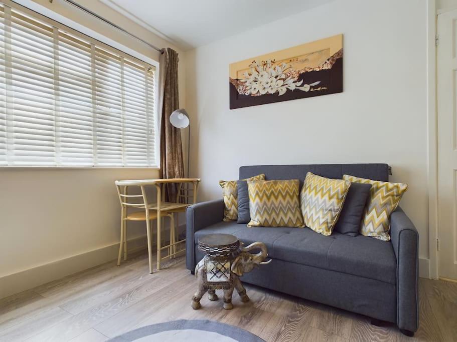 Fabulous Quiet Chelmsford Apartment - Free Parking 외부 사진